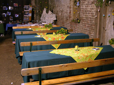 Frühlingshaft dekoriert